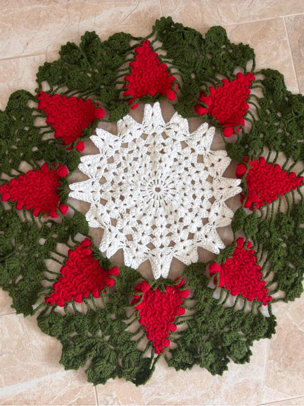 Vintage Handmade Crochet Round Tablecloth With 3D Grape Cluster Pattern Granny - Picture 9 of 11